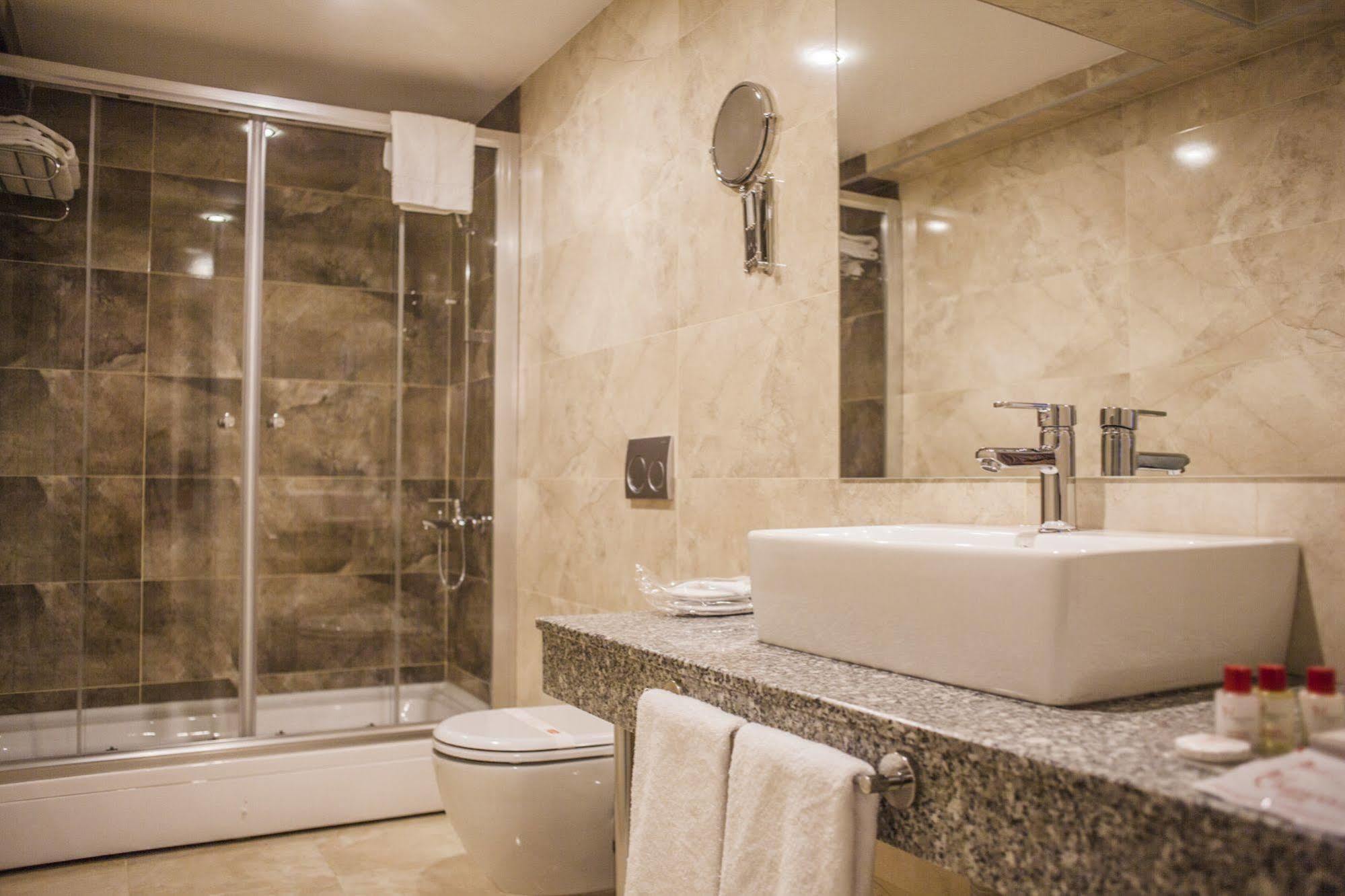 Cimenoglu Hotel Денизли Екстериор снимка