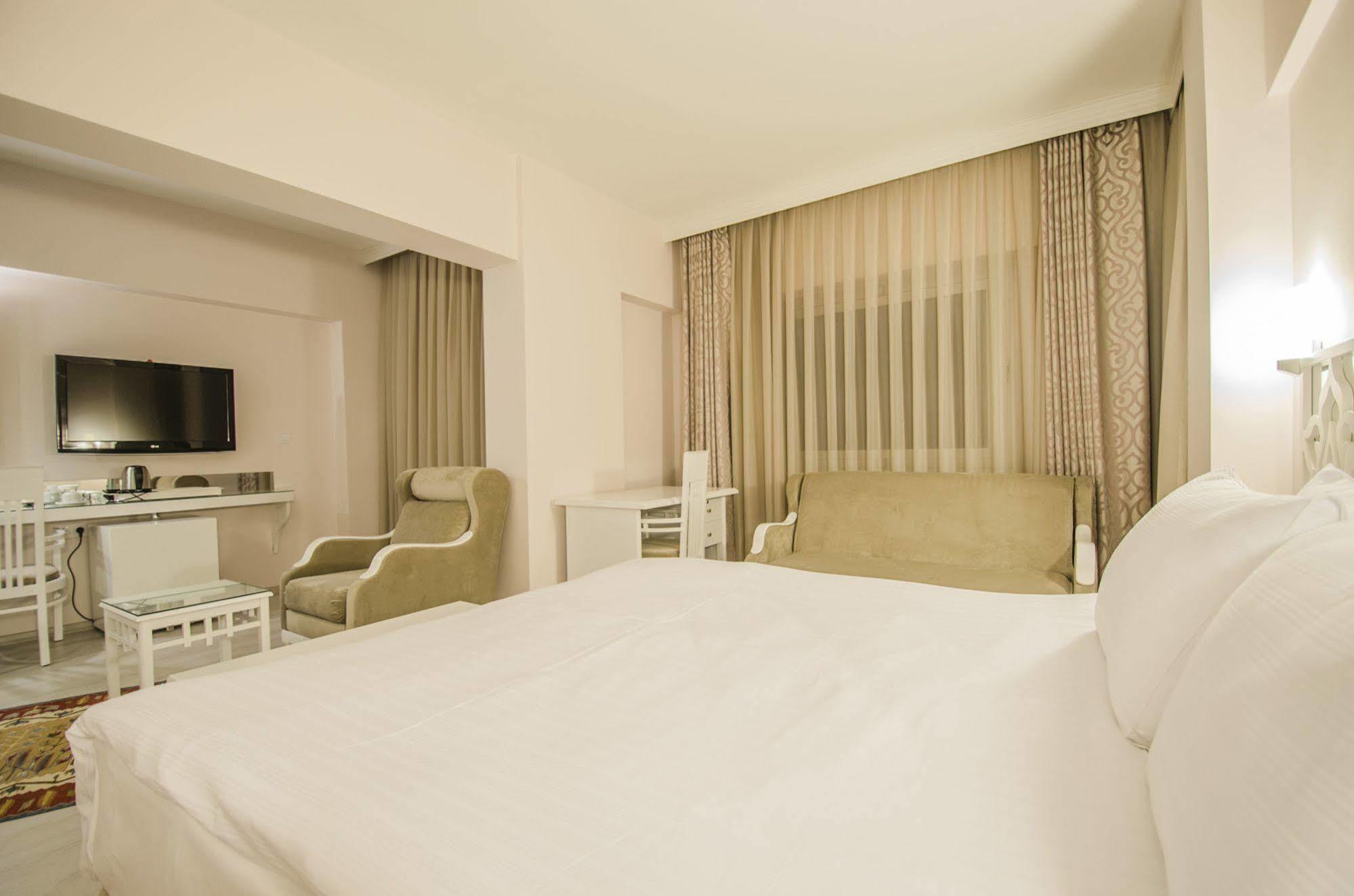 Cimenoglu Hotel Денизли Екстериор снимка